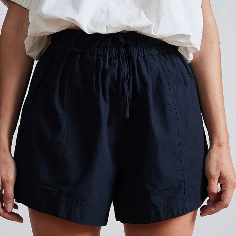 Apiece apart trail short